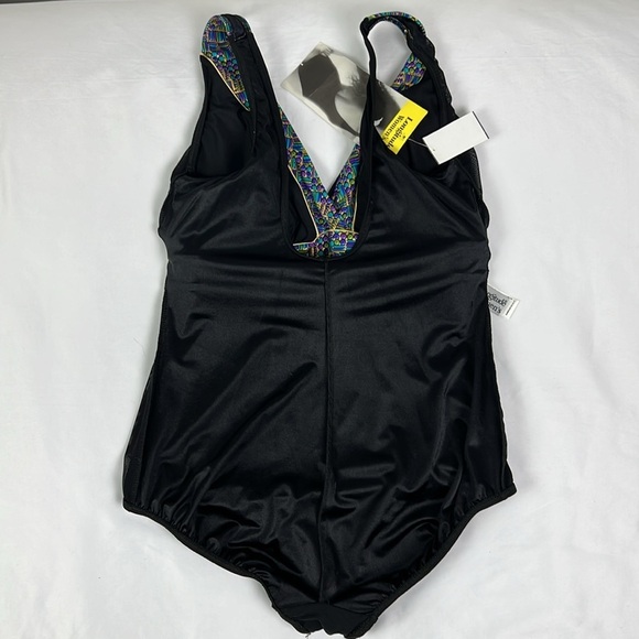 New Longitude Women’s 24W One Piece Tummy Control Swimsuit Built-in Bra - Picture 2 of 13